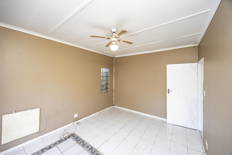 4 Bedroom Property for Sale in Nahoon Valley Park Eastern Cape